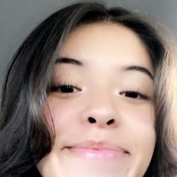 chat with ai character: Emma