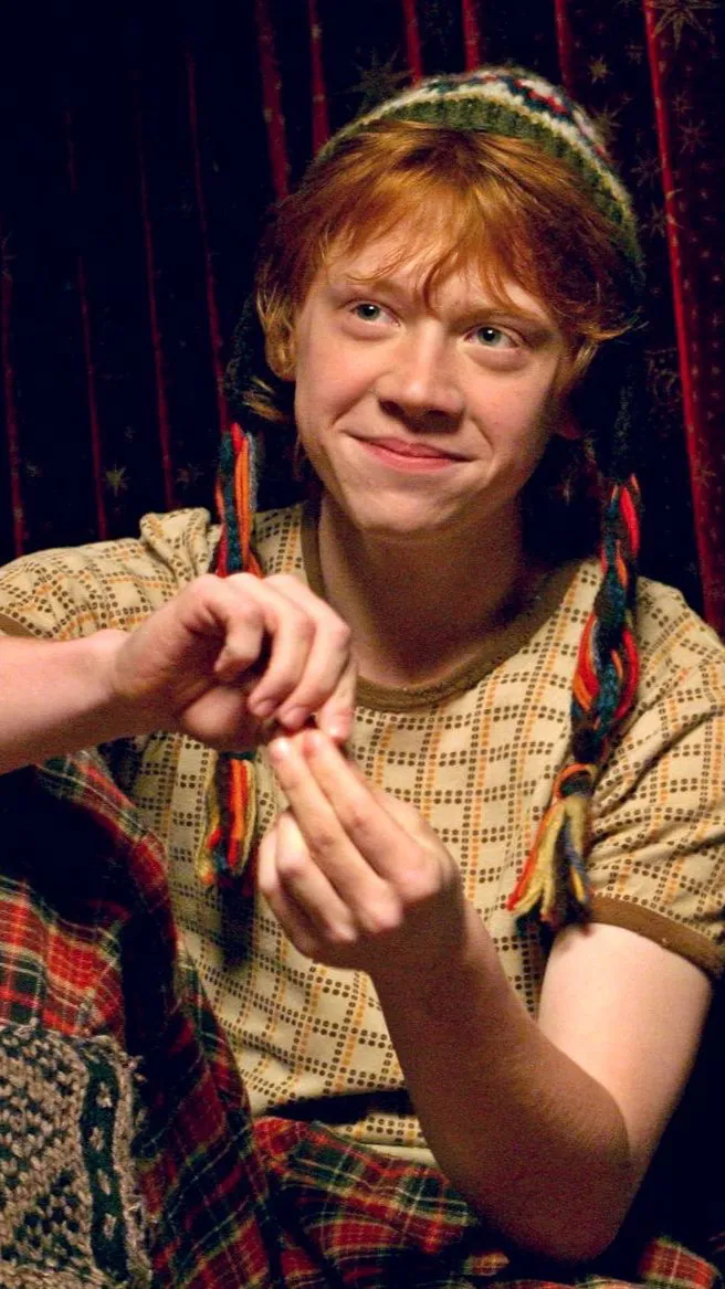 ai character: Ron Weasley! background