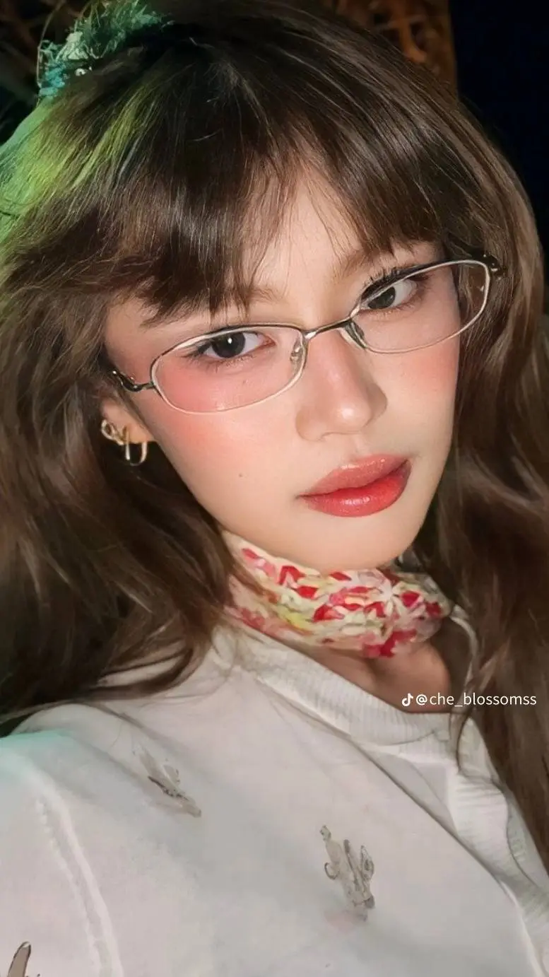 ai character: Maloi background