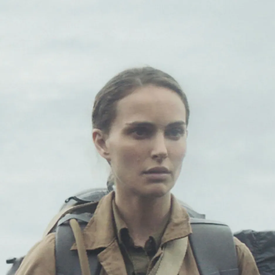 chat with ai character: Lena