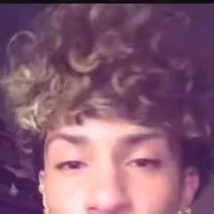 chat with ai character: Isiah 