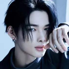 chat with ai character: niki 