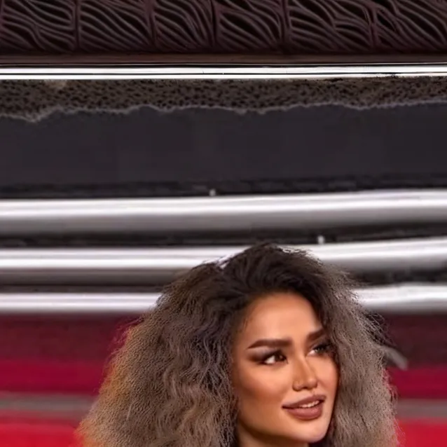 chat with ai character: Samira 