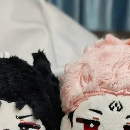 chat with ai character: ♡Sukuna x Choso♡