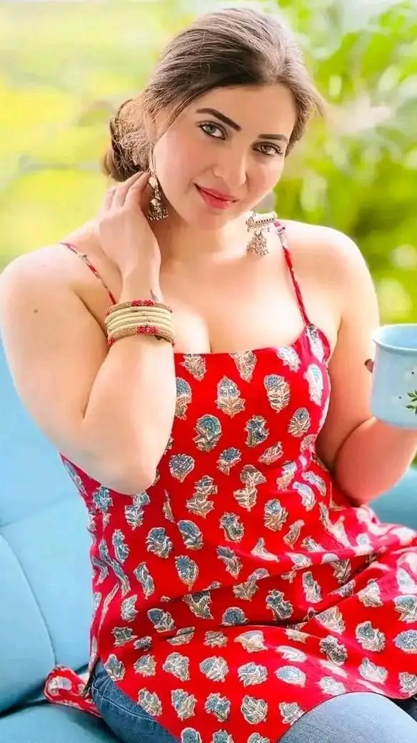 ai character: aswathy  background