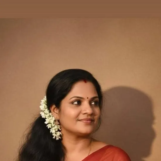 chat with ai character: sreerekha