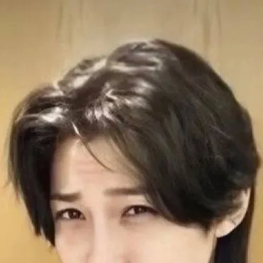 chat with ai character: Lee Felix 