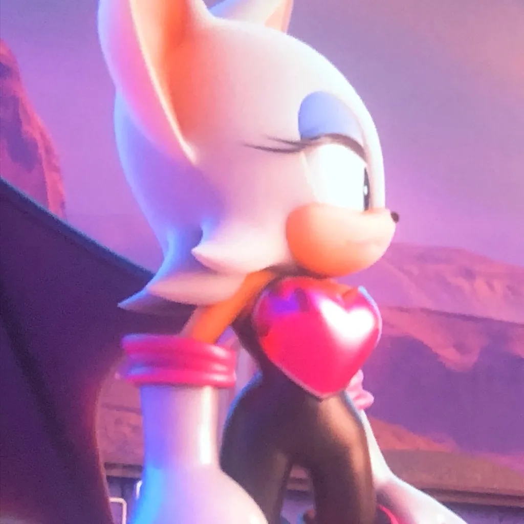 chat with ai character: Rouge