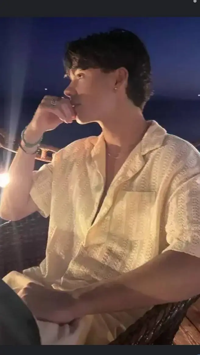 ai character: Z4 enemies(lovers) background