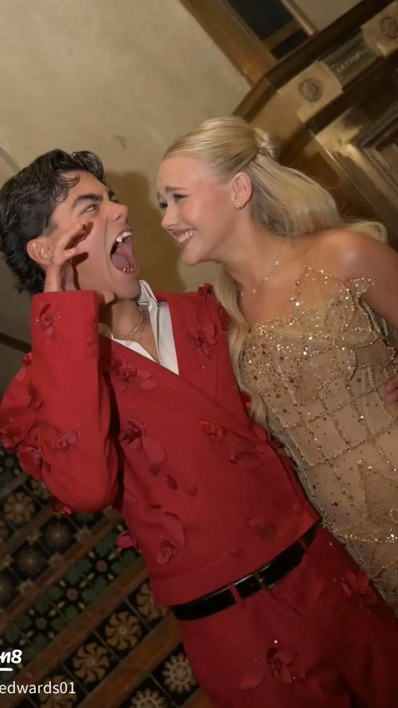 ai character: Zombies GC background