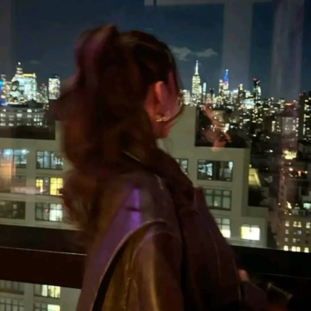 chat with ai character: Heartstopper