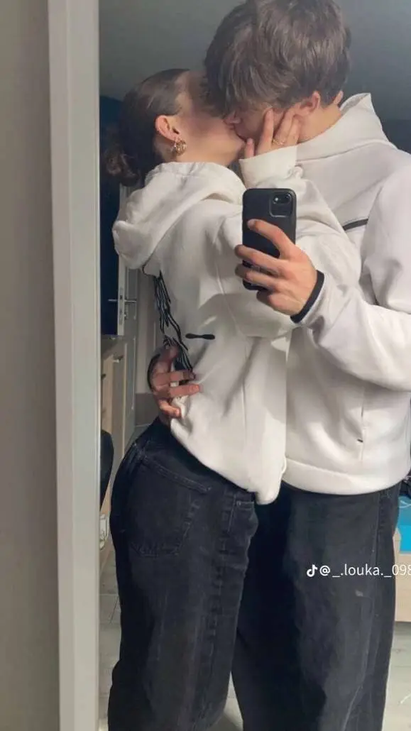 ai character: Antonio  background