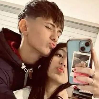 chat with ai character: Adrian ☆