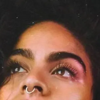 chat with ai character: Jessie Reyez 