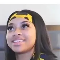 chat with ai character: India Banks