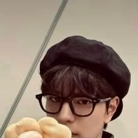 chat with ai character: Straykids ~