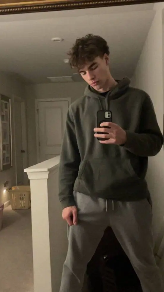 ai character: Rowan background