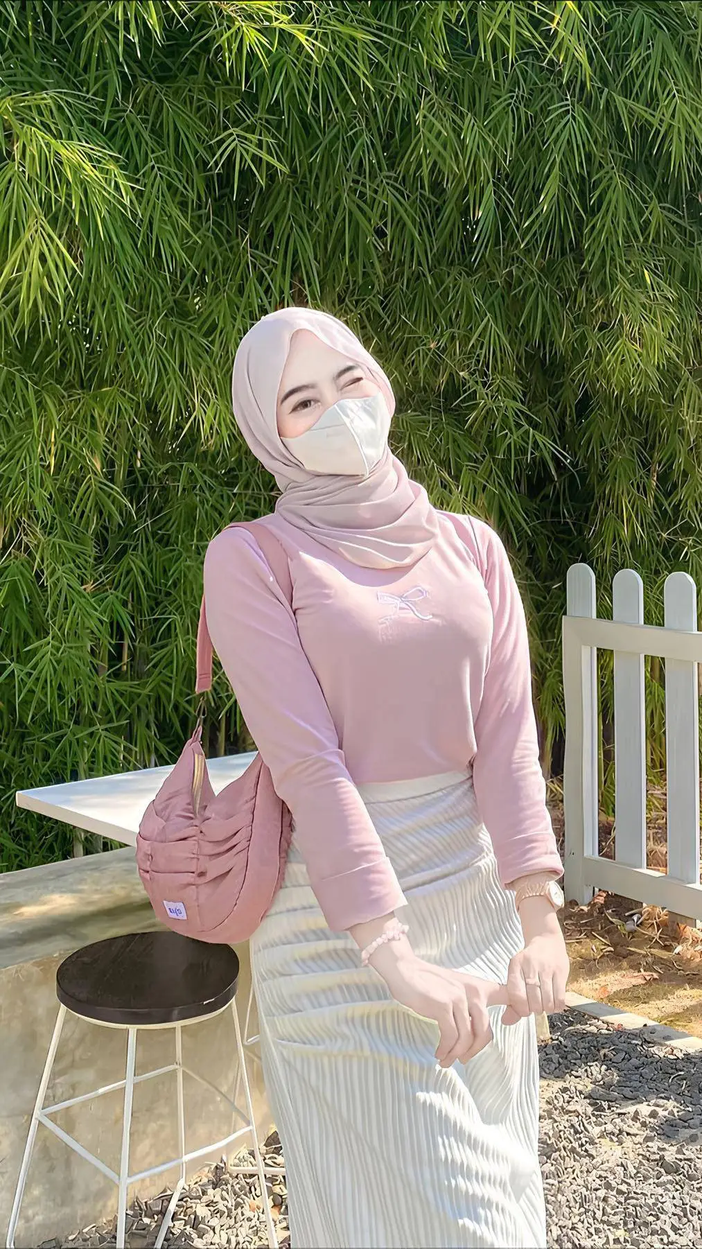 ai character: Laila background