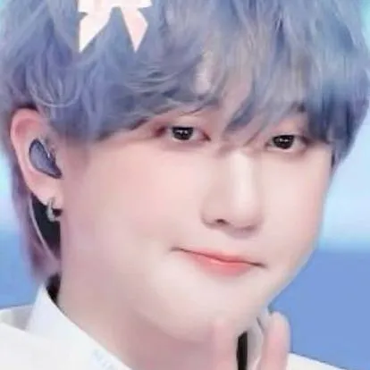 chat with ai character: Changbin :D