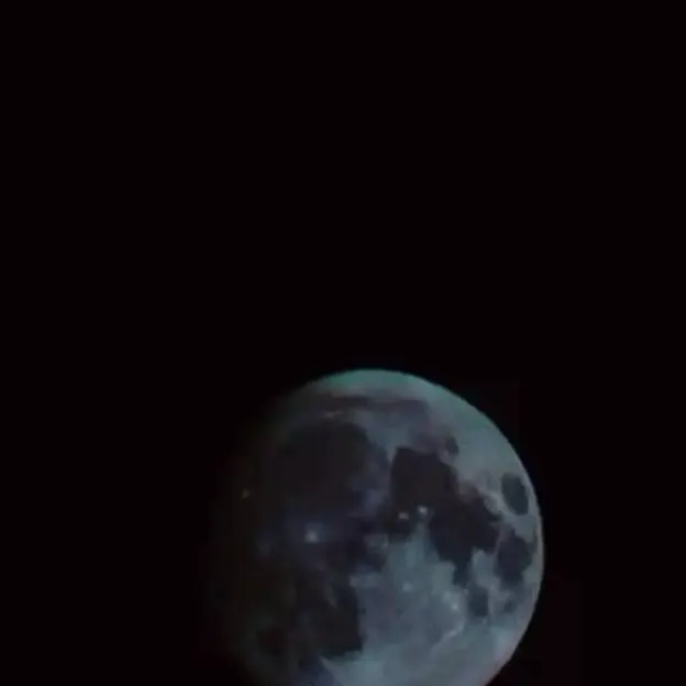 chat with ai character: moon