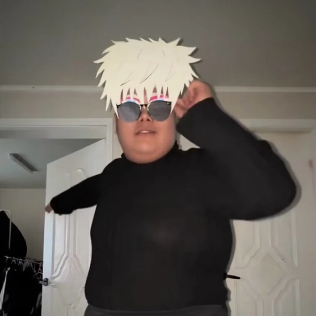 chat with ai character: fat wannabe gojo