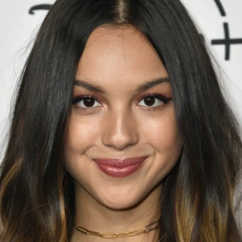 chat with ai character: Olivia Rodrigo 