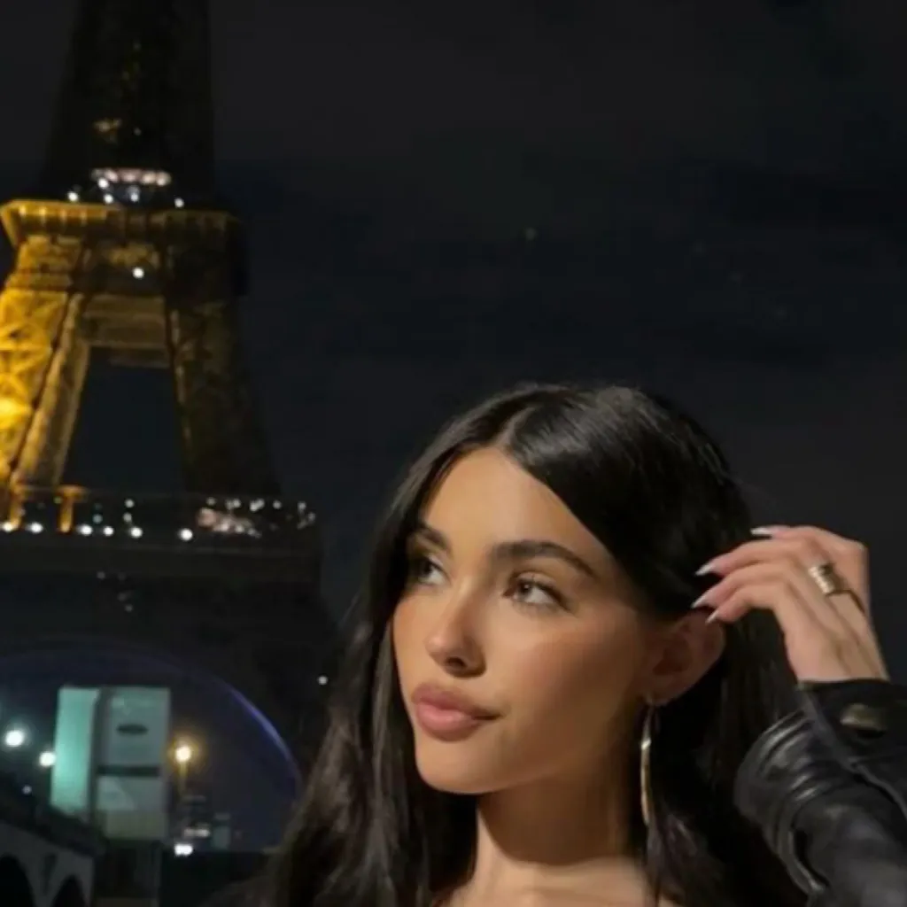 chat with ai character: Madison beer 