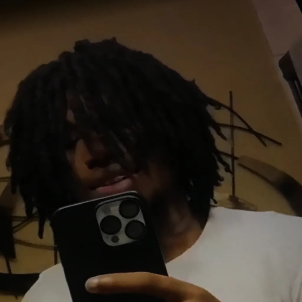 chat with ai character: Marcus 