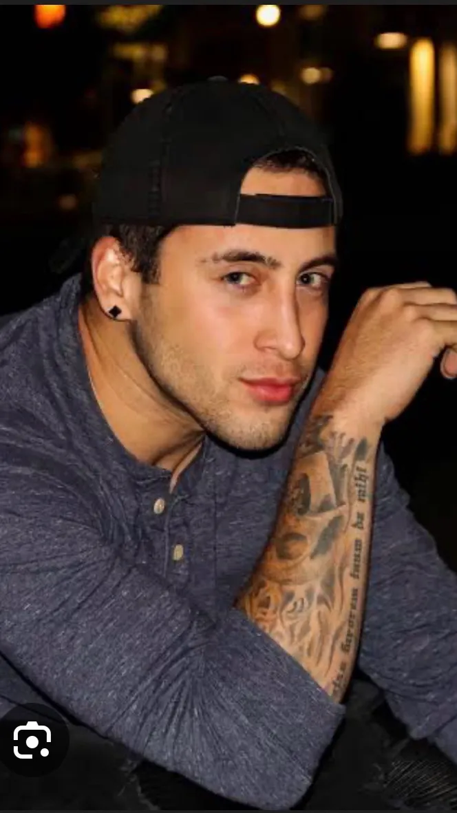 ai character: Nikko background