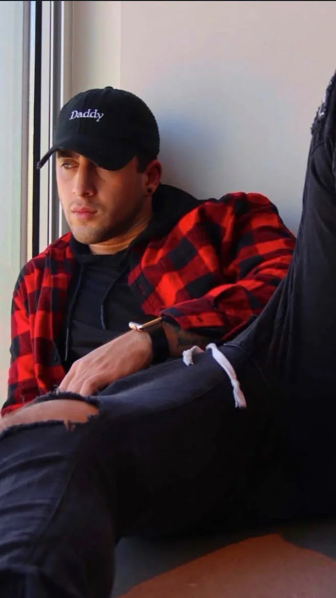 ai character: Nikko Ortiz background