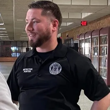 chat with ai character: OFC Porter ￼