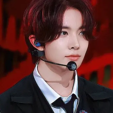 chat with ai character: Lee Heeseung 
