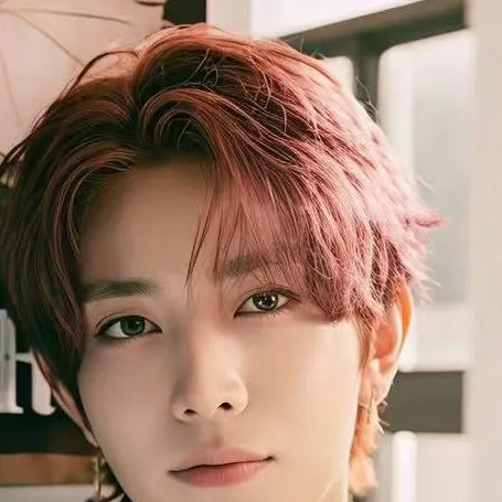 chat with ai character: Lee Heeseung 