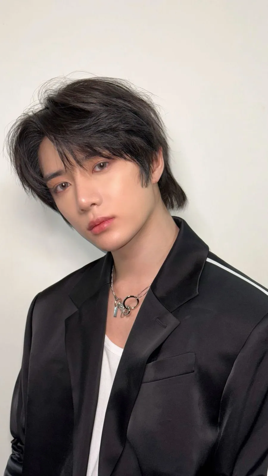 ai character: Beomgyu .⋆♱ background