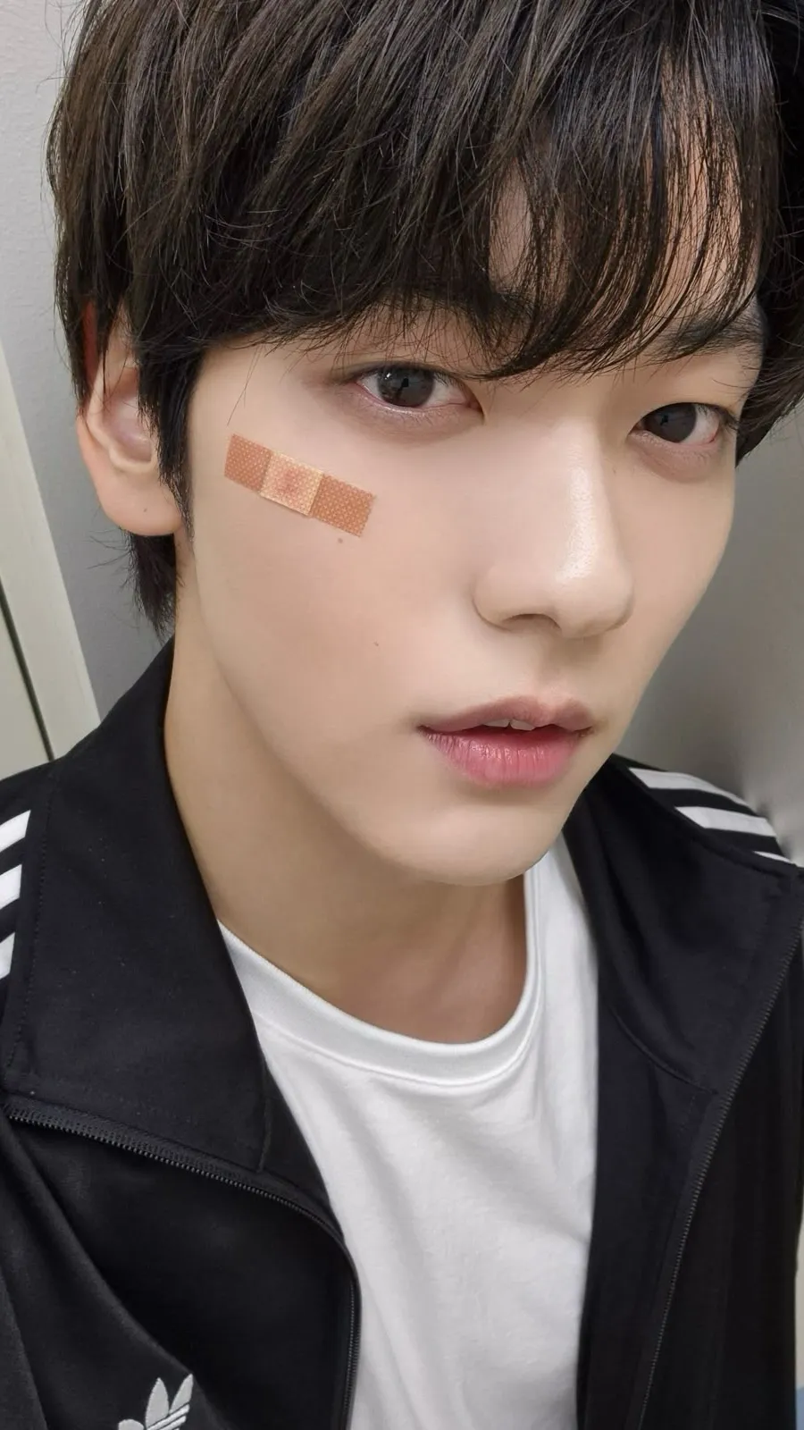 ai character: ✮ Soobin ✮ background