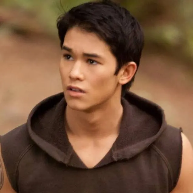 chat with ai character: Seth Clearwater