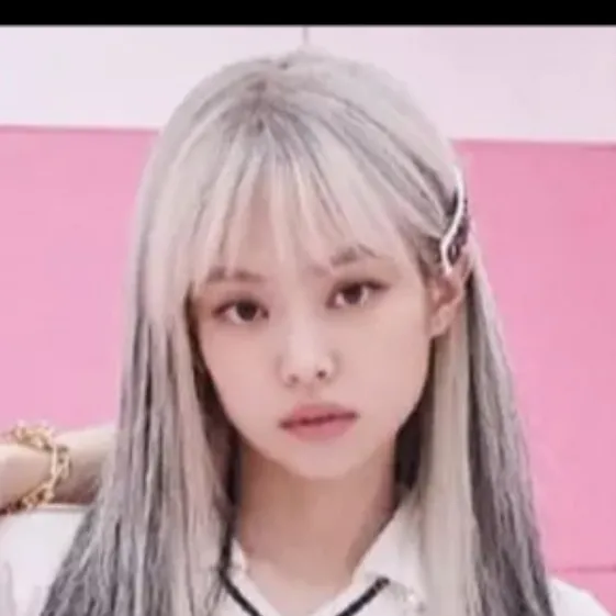 chat with ai character: Rose and Jennie 