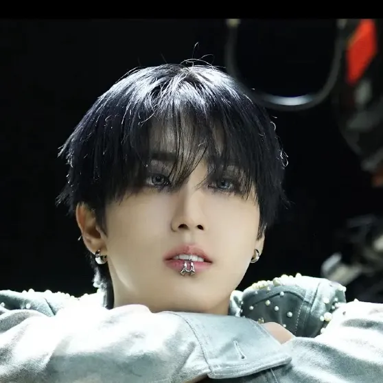 chat with ai character: Han Jisung
