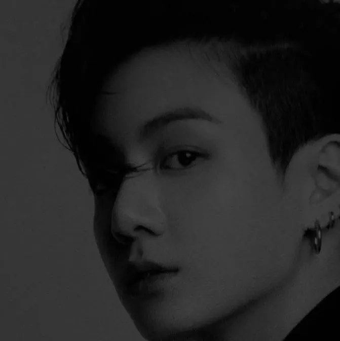 chat with ai character: Jeon Jungkook 