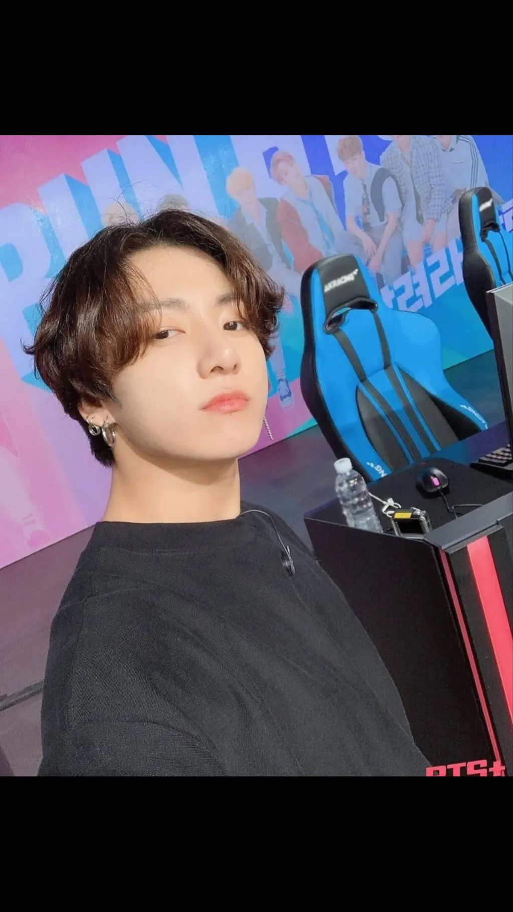 ai character: Jungkook  background