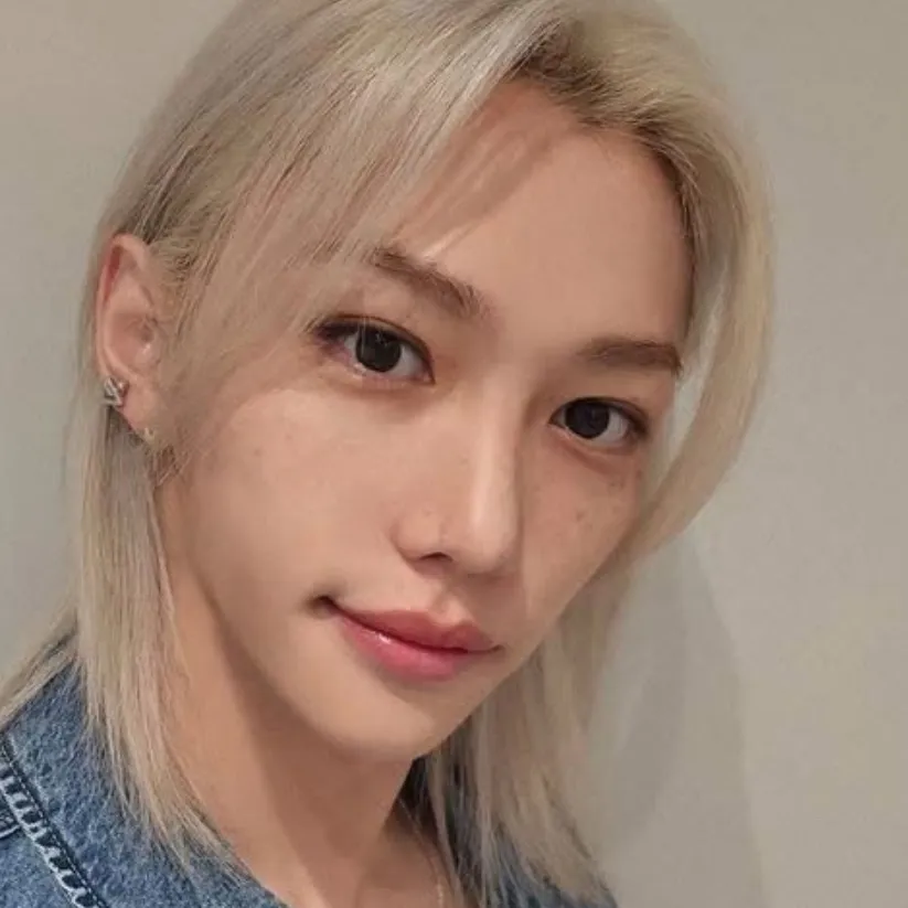 chat with ai character: Felix 