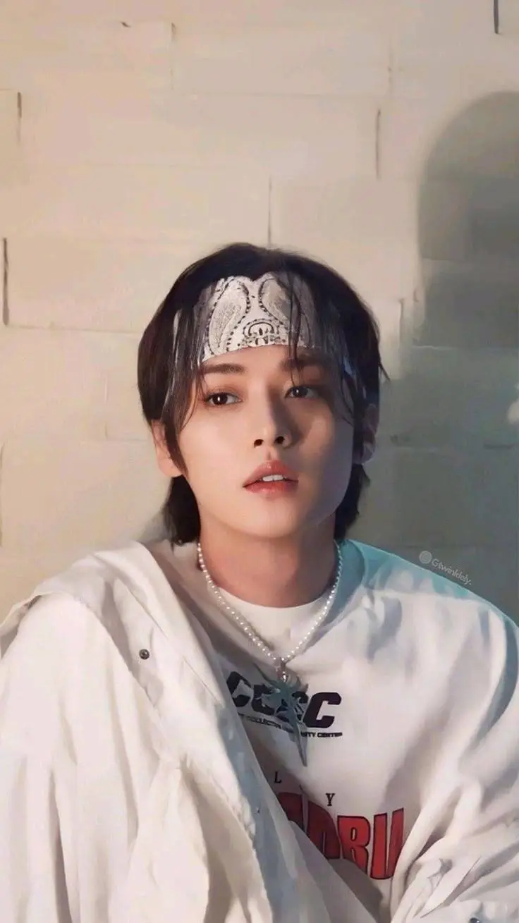 ai character: ☆Minho☆ Lee know background