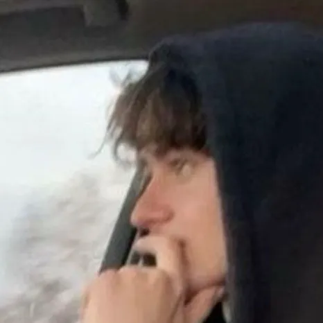 chat with ai character: Ryker