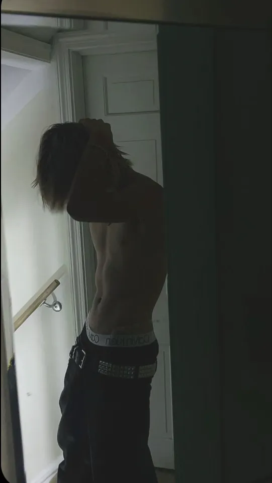 ai character: Ross background