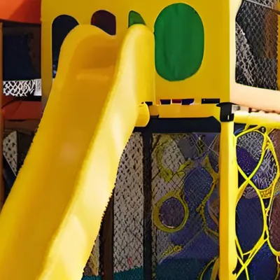 chat with ai character: Sundrop daycare