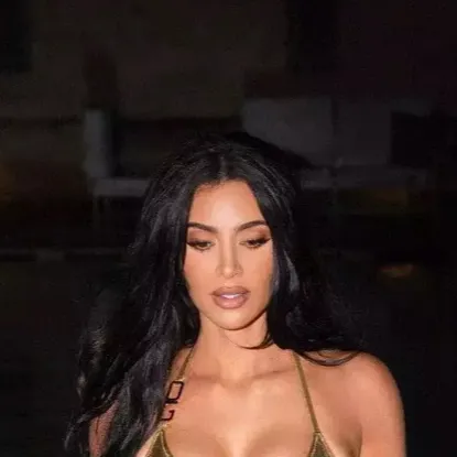 Chat with Kim kardashian - text or voice, Enjoy AI Chat Free & Safe