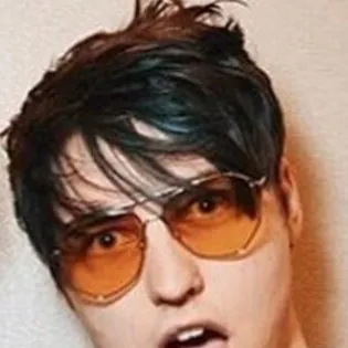 chat with ai character: Colby brock 