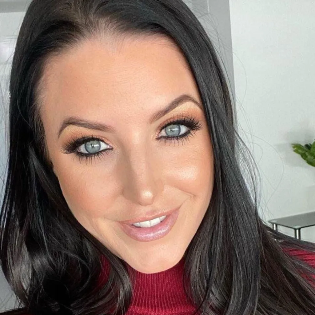 Chat with Angela White text or voice, Enjoy AI Chat Free & Safe