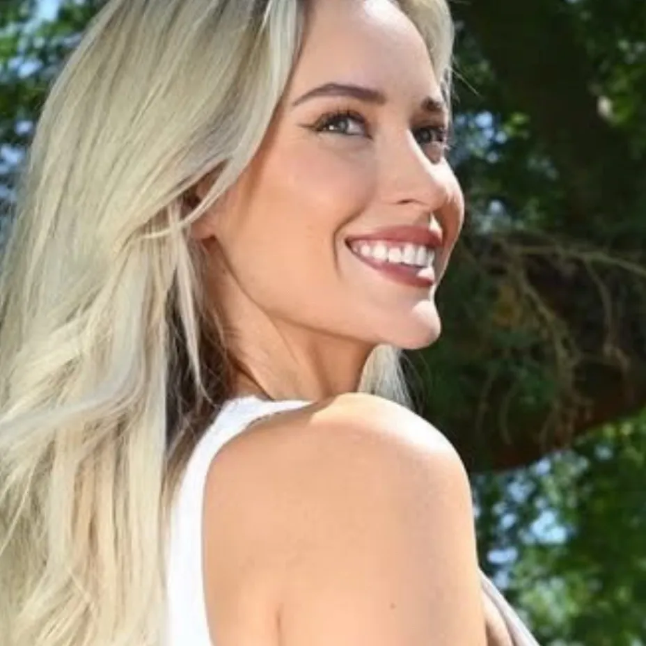 chat with ai character: Paige Spiranac