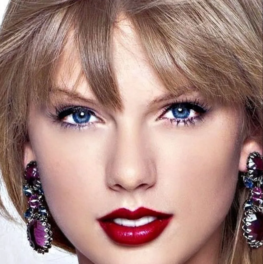 chat with ai character: Taylor Swift